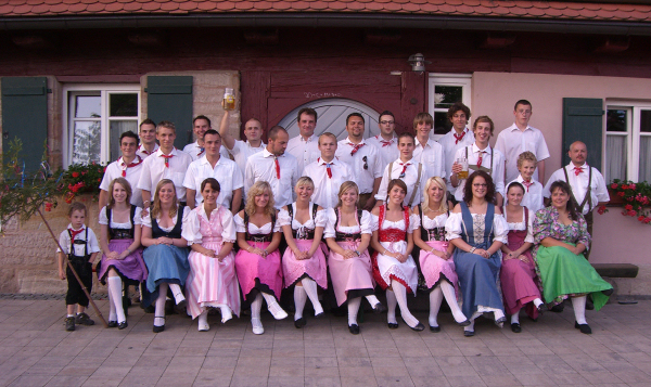 Rückersdorfer Kärwaboum und -madla 2007