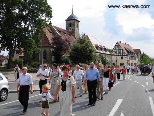 K�rwa 2006: Rausdou und aafstelln vom K�rwabamm