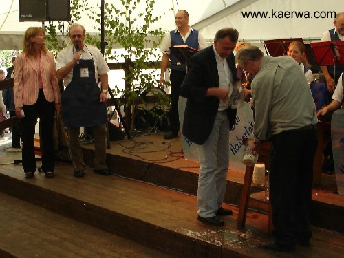 Krwa 2007 Platzkonzert vorm Rathaus und Bieranstich
