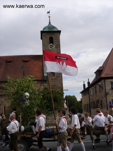 Krwa 2007 Krwabaum aufstellen